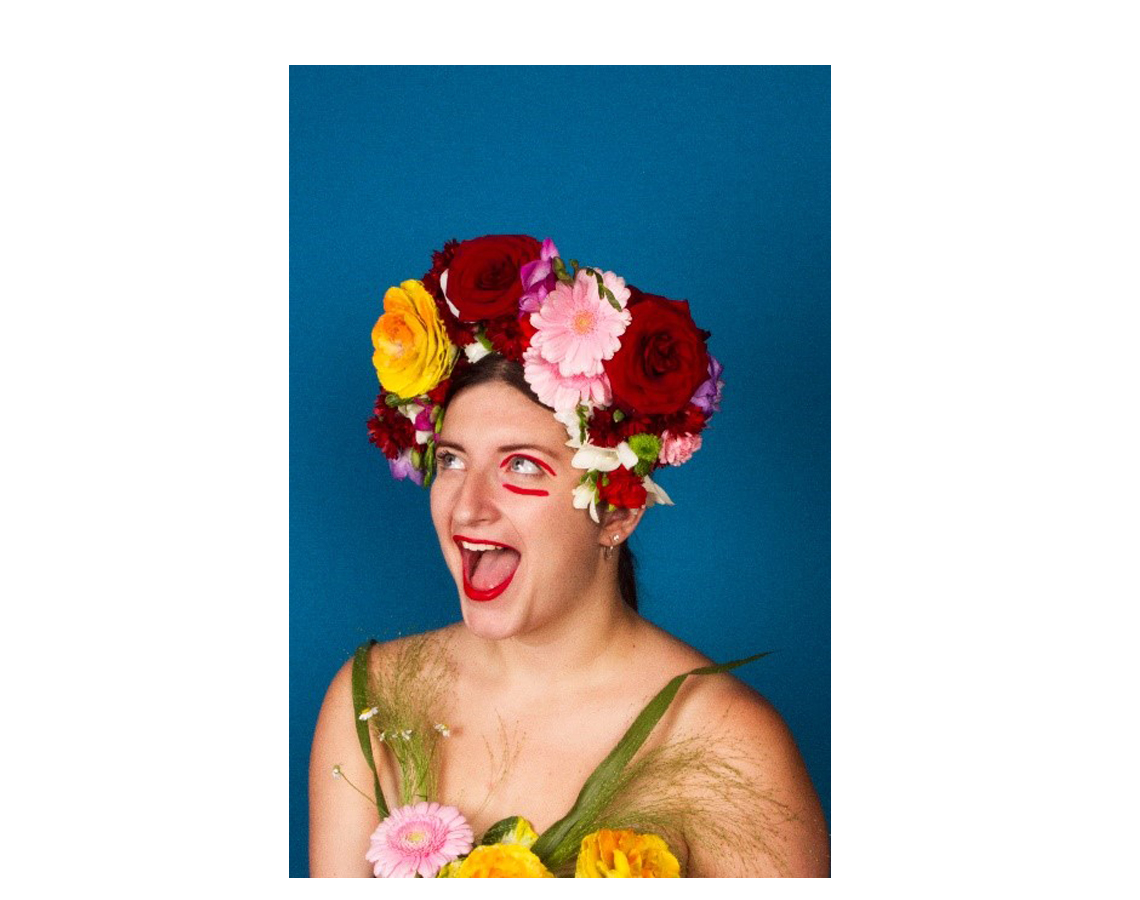 CÉLÉBRATION FLORALE
ELSA GUERIN / AUDE BARON
L’Atelier d'Arts Appliqués
La nature a toujours fasciné tout comme la Vénus représentée la toute première fois par Eve dans le jardin d’Eden, par la Vénus de Botticelli, puis bien plus tard lors de la présentation de Dior dans les jardins de Versailles. Le futur n’est pas un tableau de métal et d’acier mais bien une extravagante ode à la nature célébrant le corps tel un retour à l’authentique.
